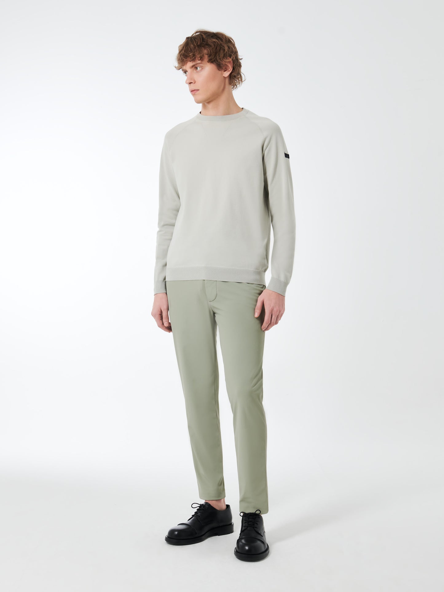 Amos Round Knit