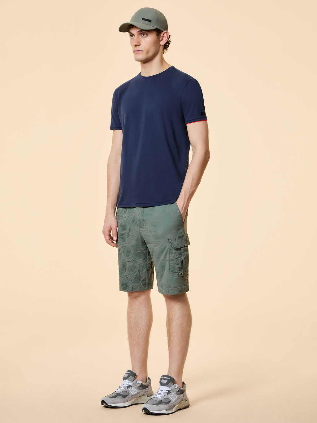 Velvetflex Light Hibiscus Cargo Short Pant - RRD Roberto Ricci Designs - Official Online Store