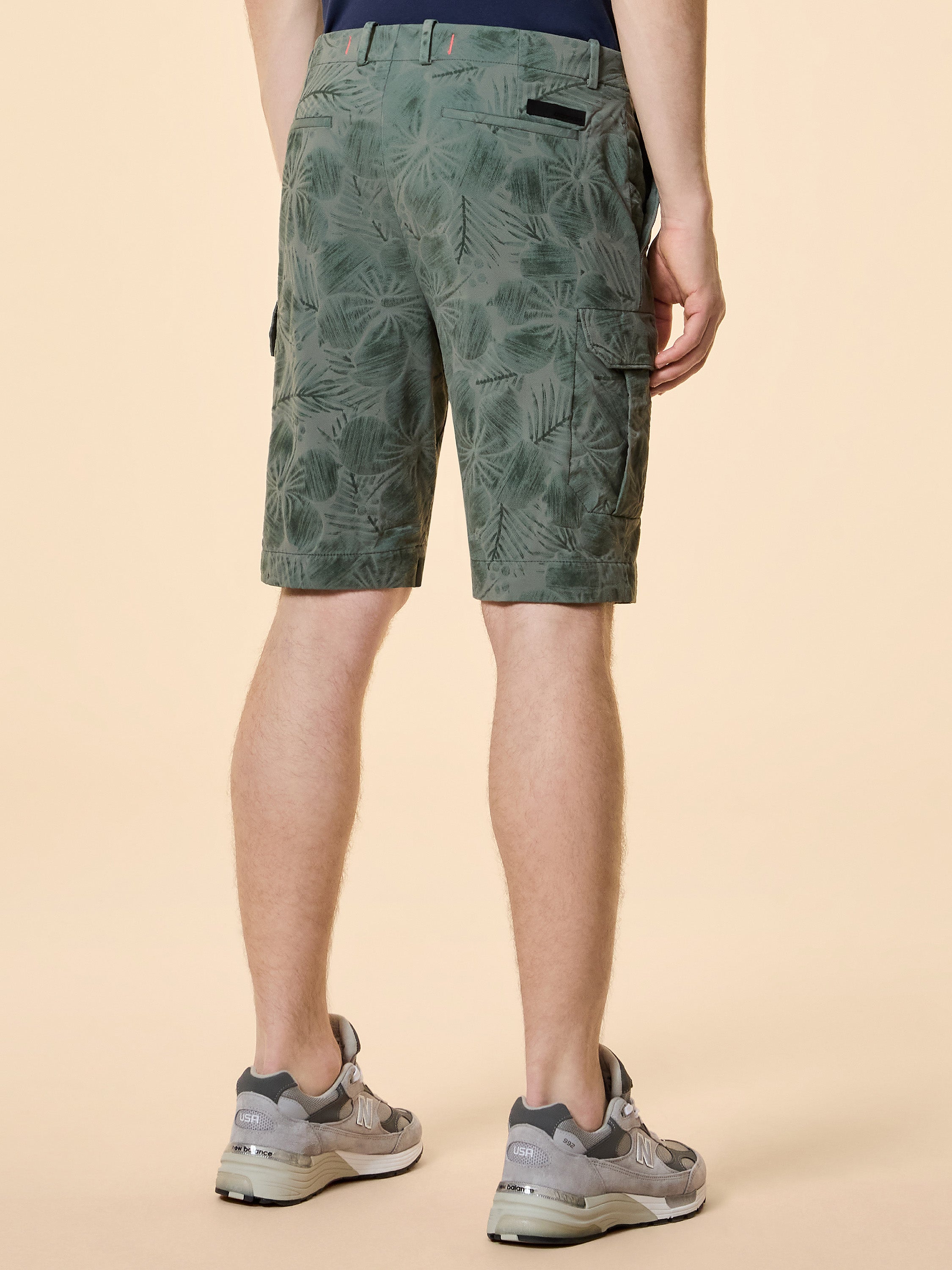 Velvetflex Light Hibiscus Cargo Short Pant - RRD Roberto Ricci Designs - Official Online Store