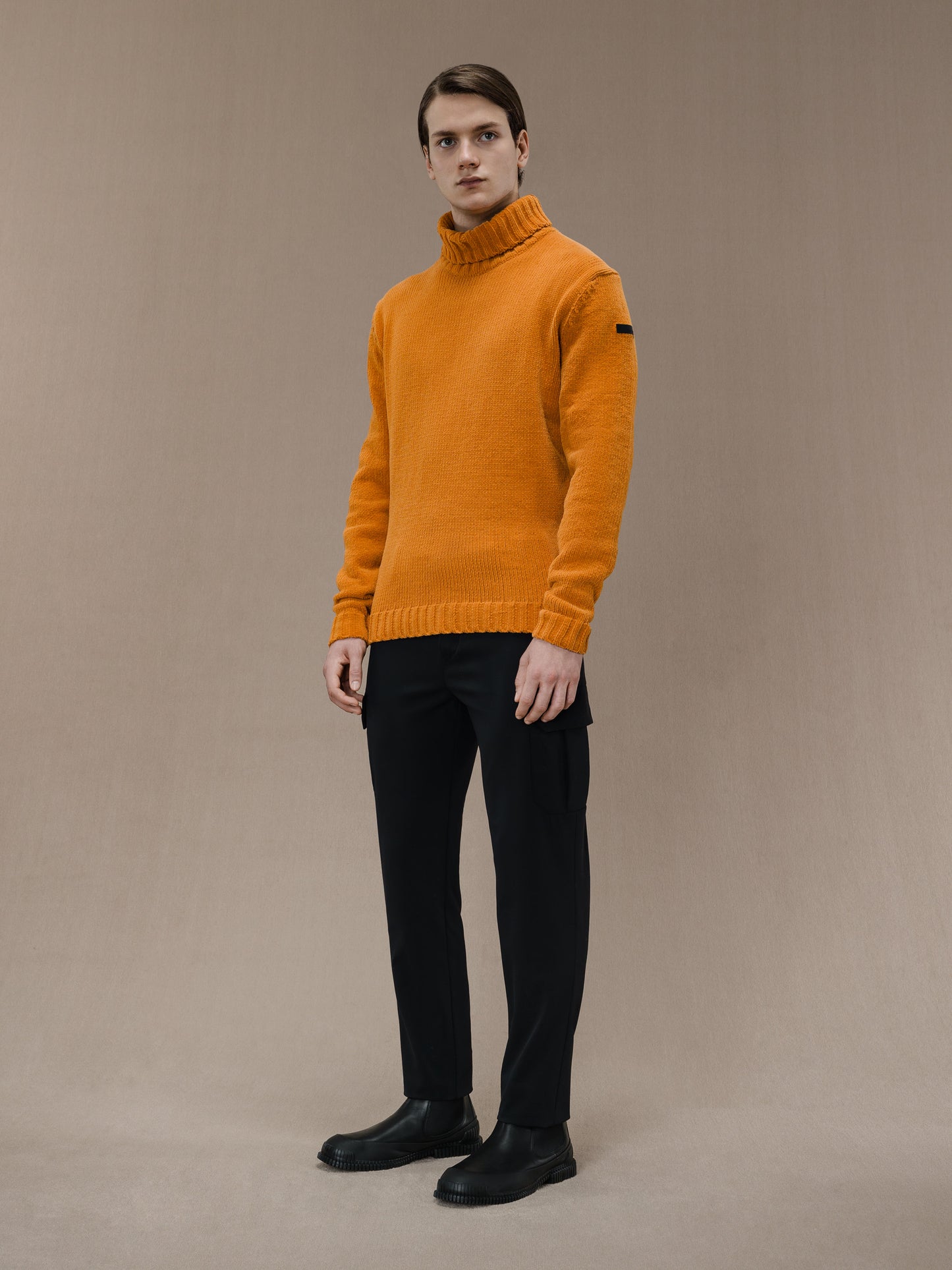 Cinematt  Turtleneck Knit