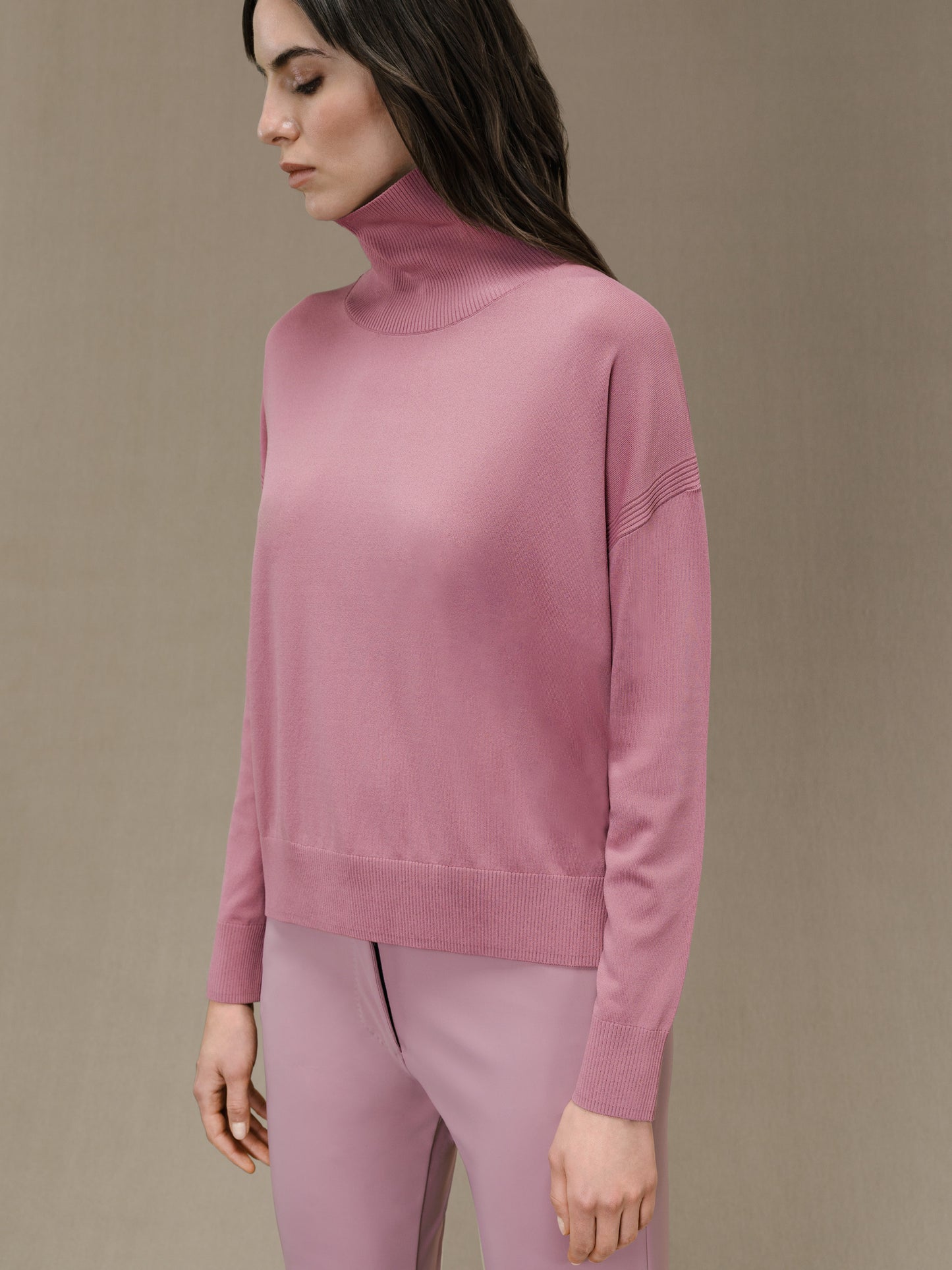 Maxell Turtleneck Wom Knit