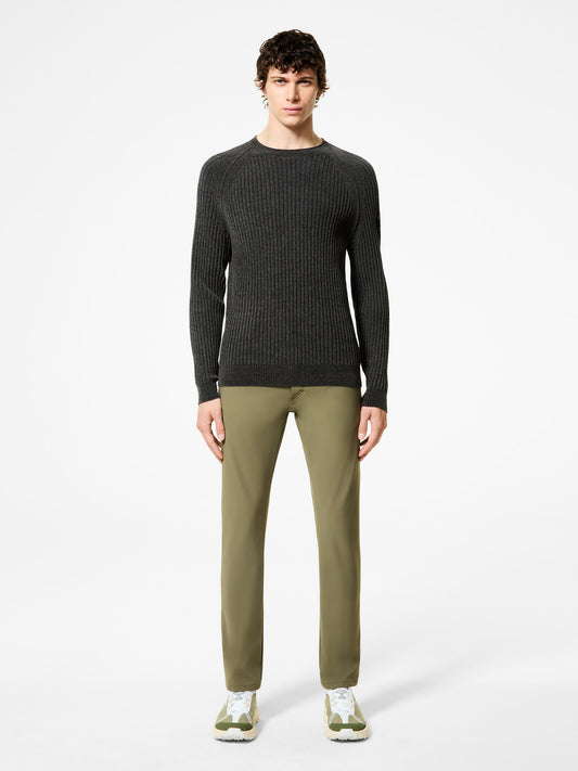 Velvet Rave Round Knit