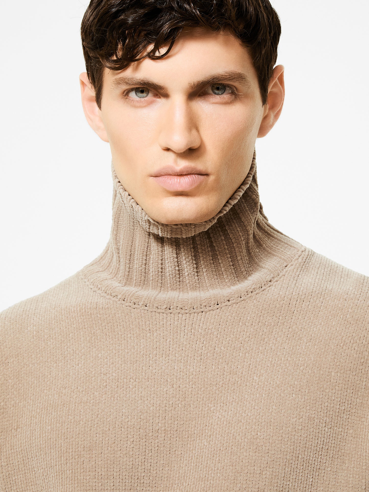 Cinematt  Turtleneck Knit