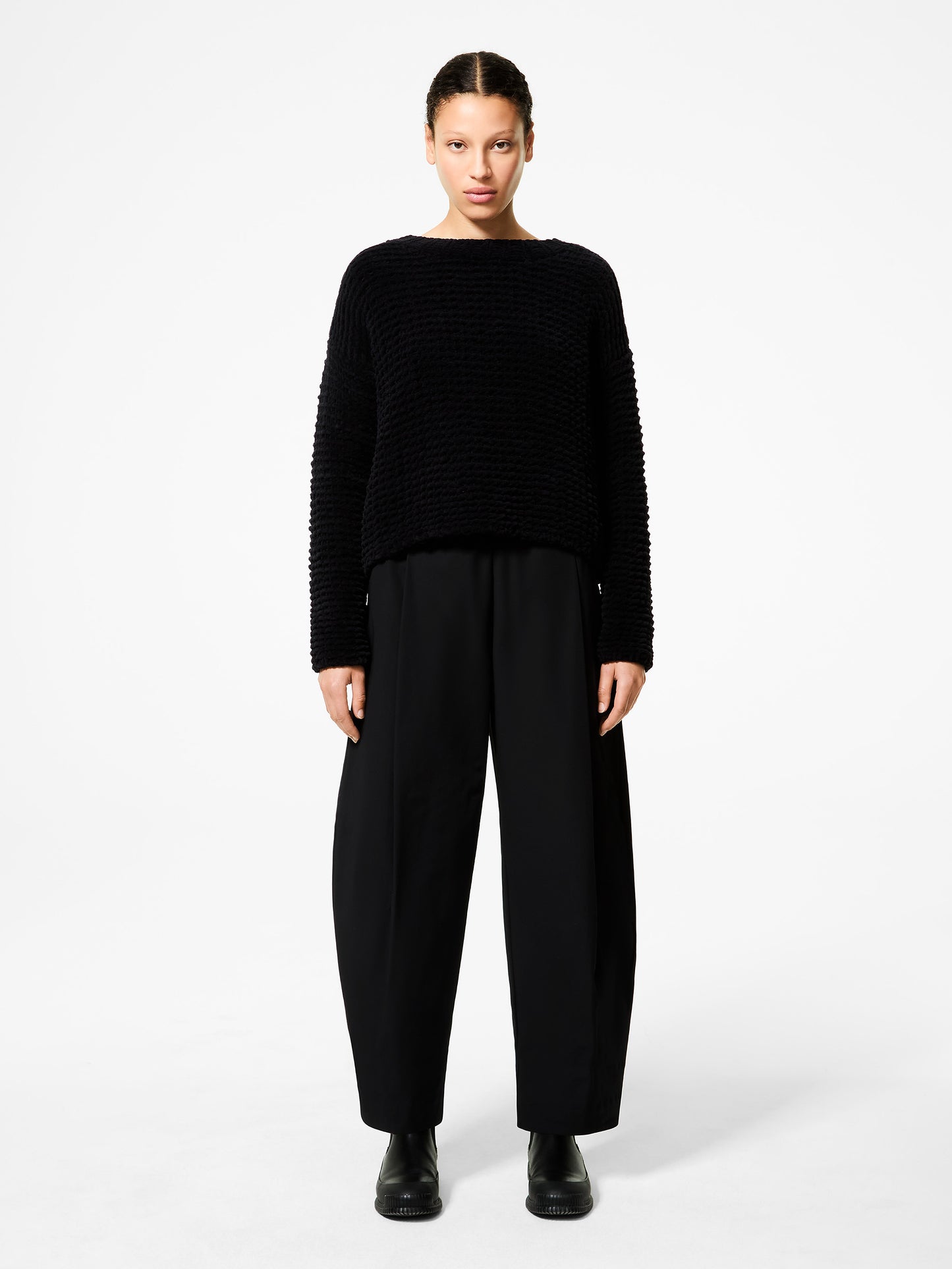 Cinematt  Round Wom Knit