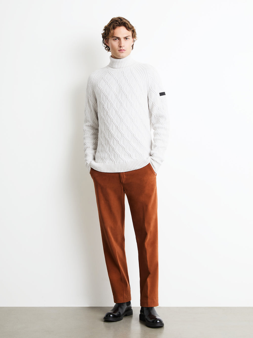 Velvet Rhombus Turtleneck Knit