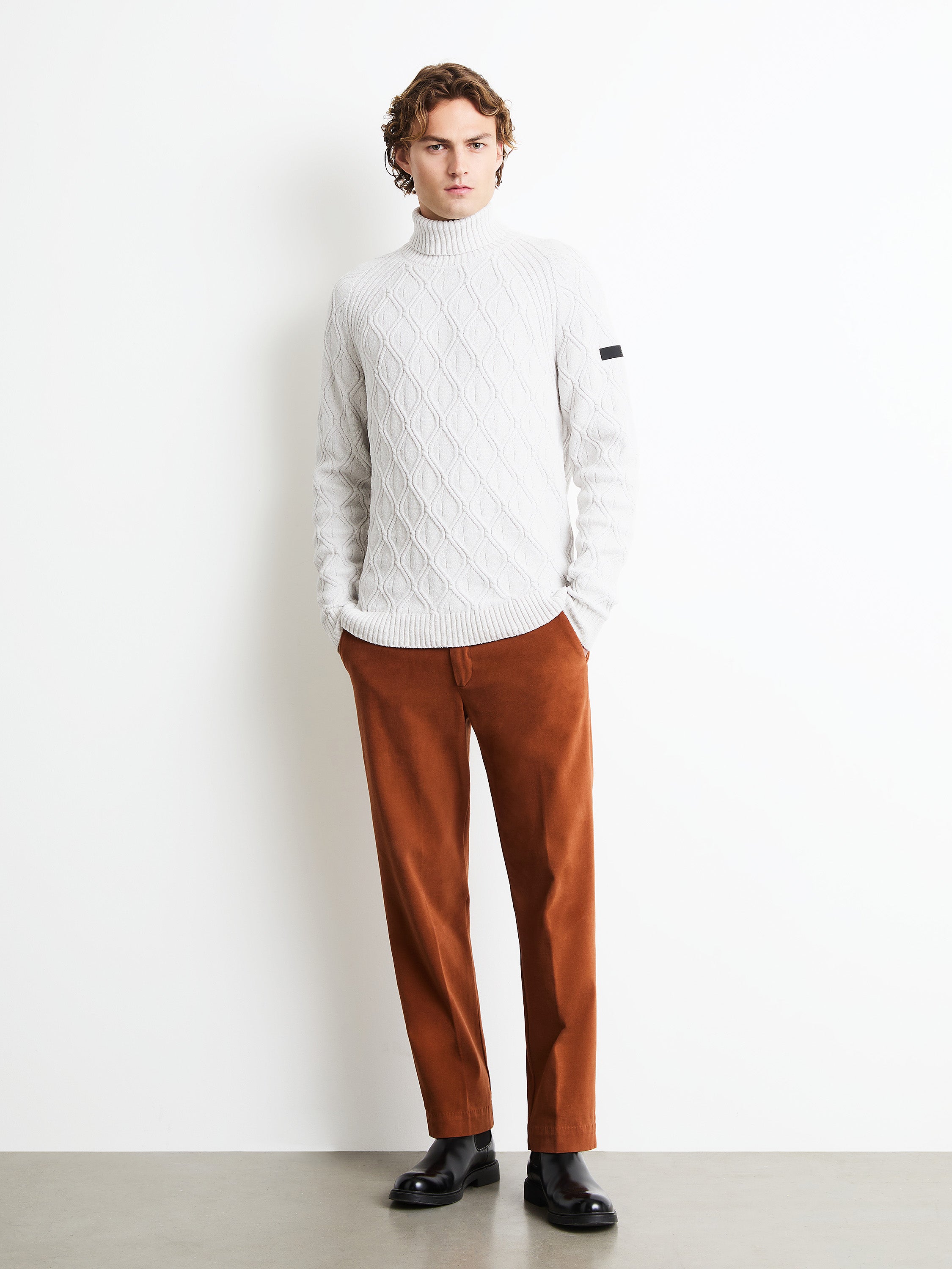 Velvet Rhombus Turtleneck Knit
