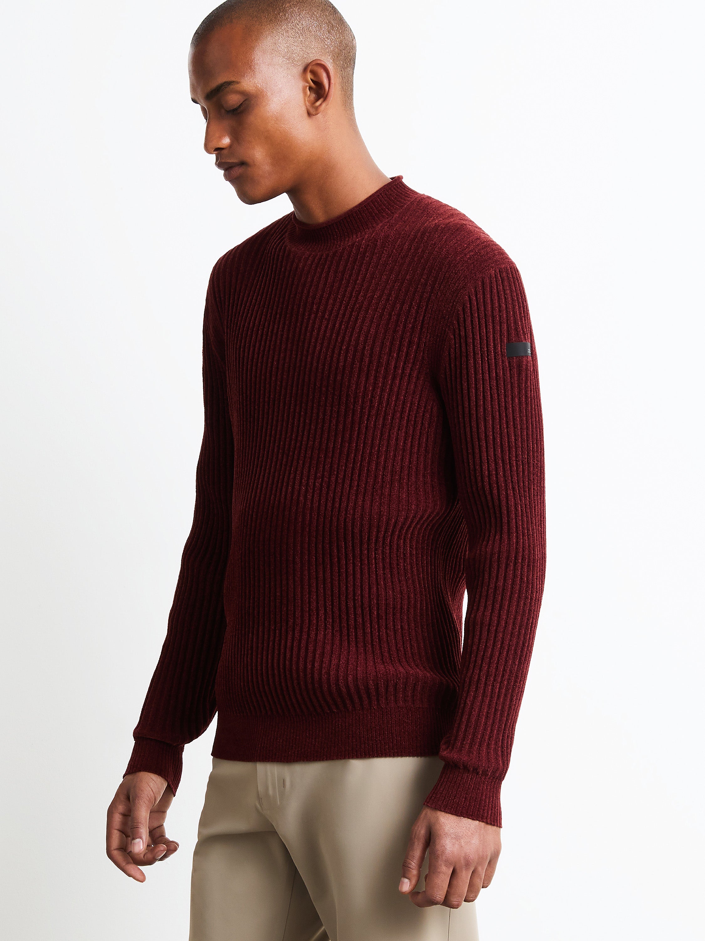 Velvet Rave Round Knit