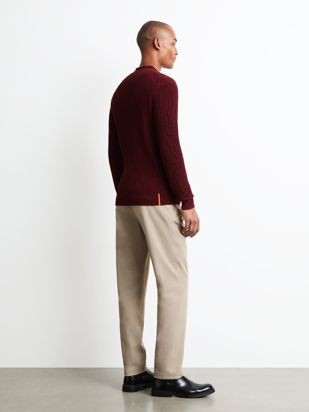 Velvet Rave Round Knit