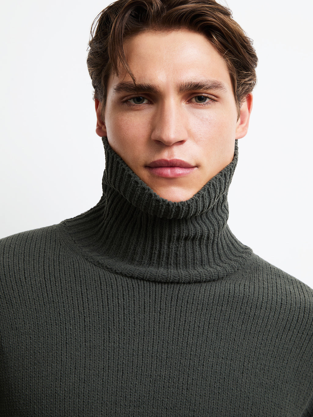 Cinematt Turtleneck Knit