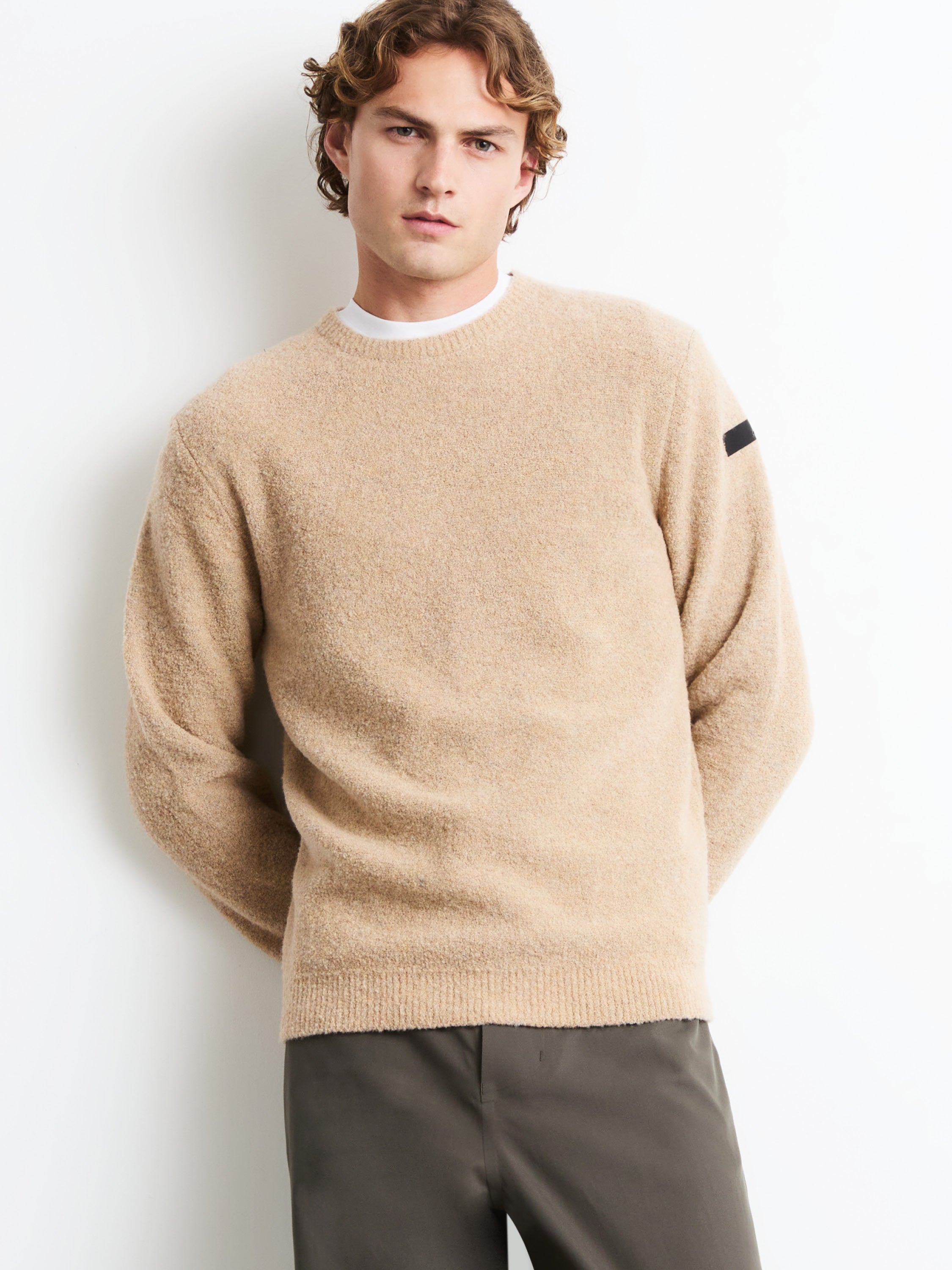 Bouclè Round Knit