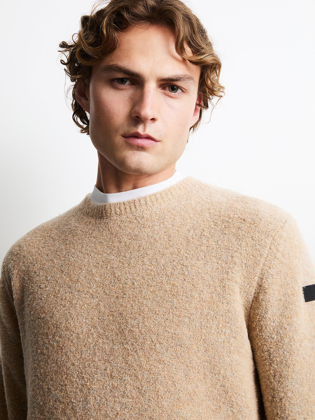 Bouclè Round Knit