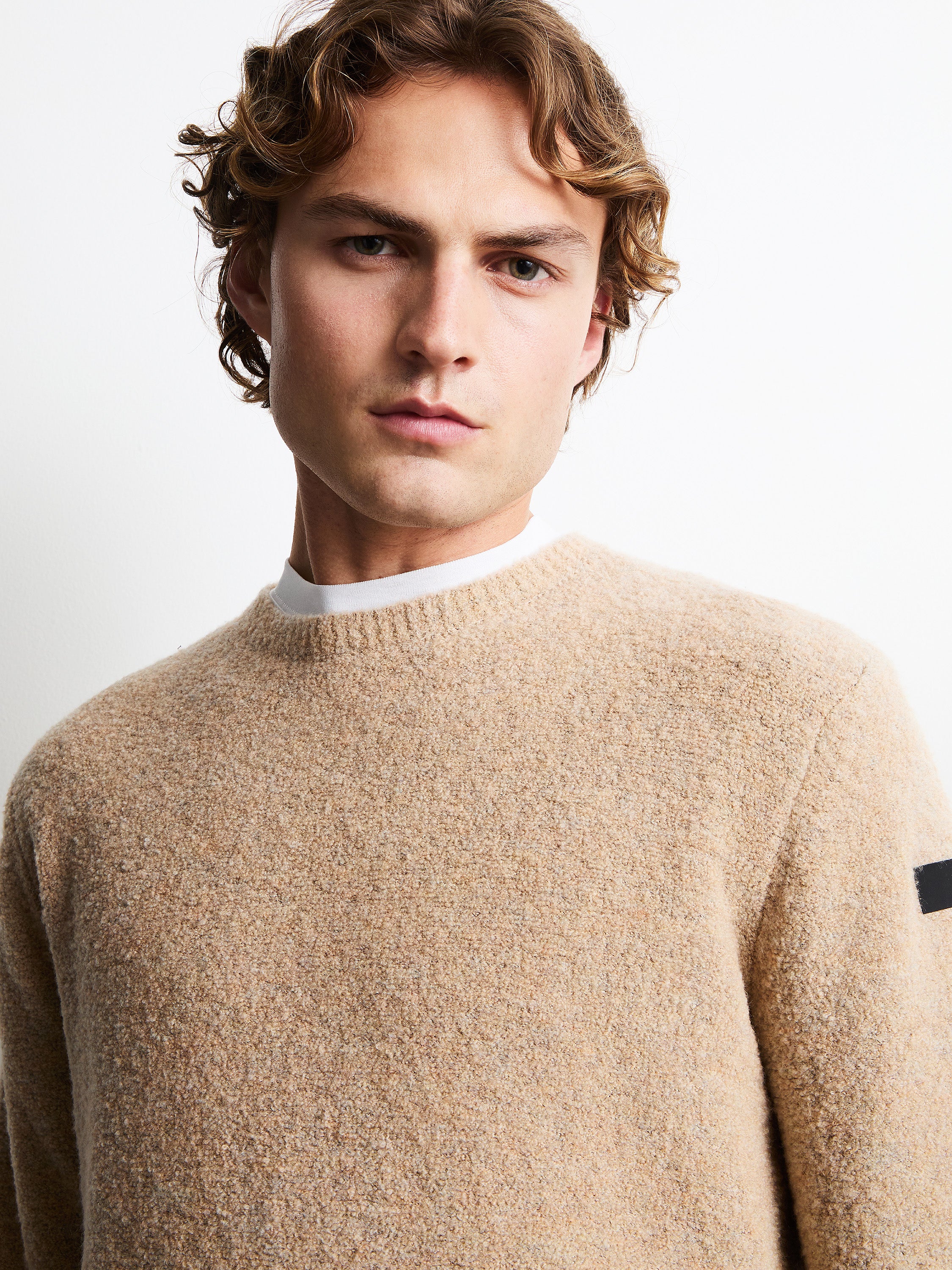 Bouclè Round Knit
