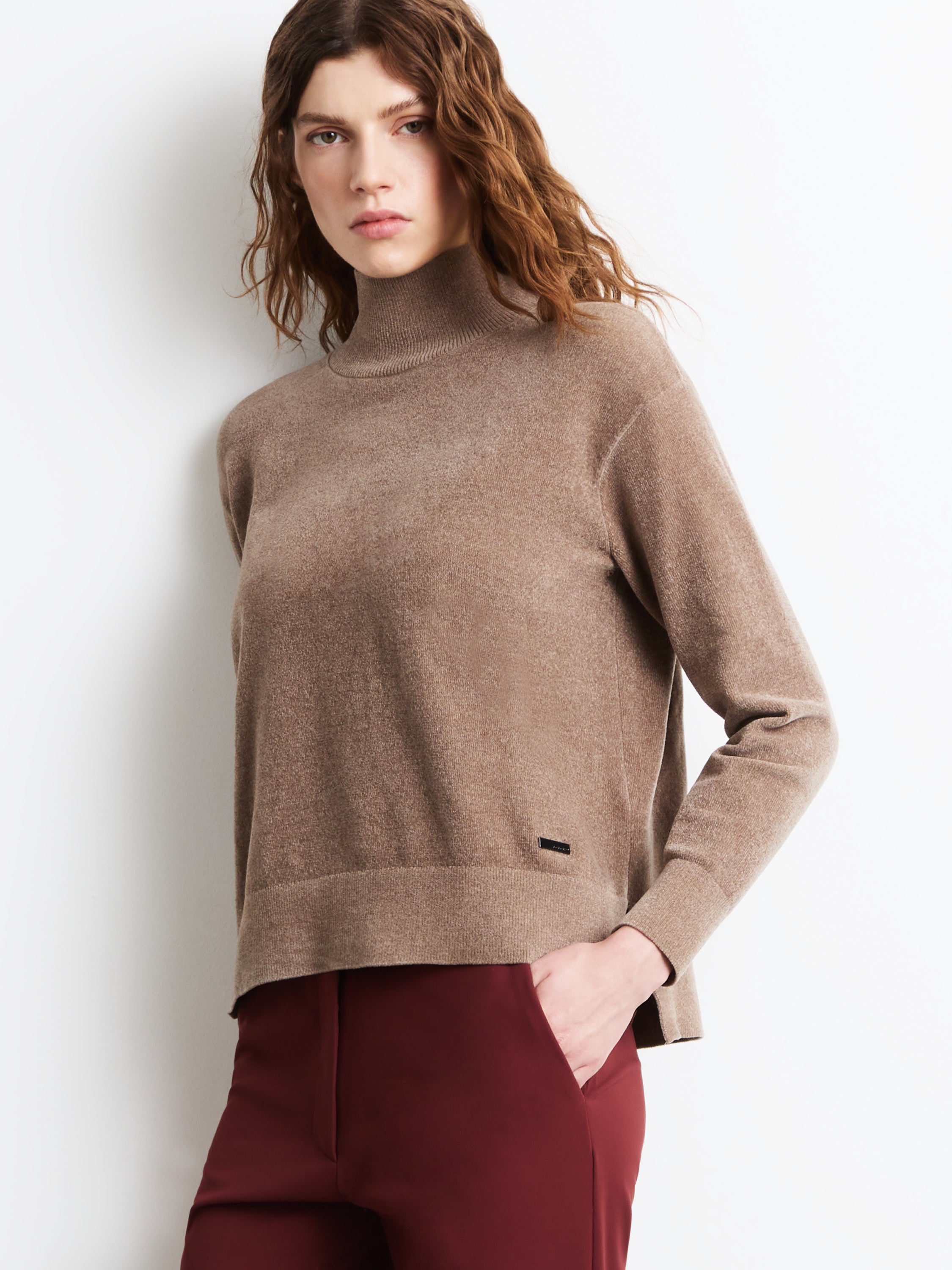 Velvet Vent Turtleneck Wom Knit