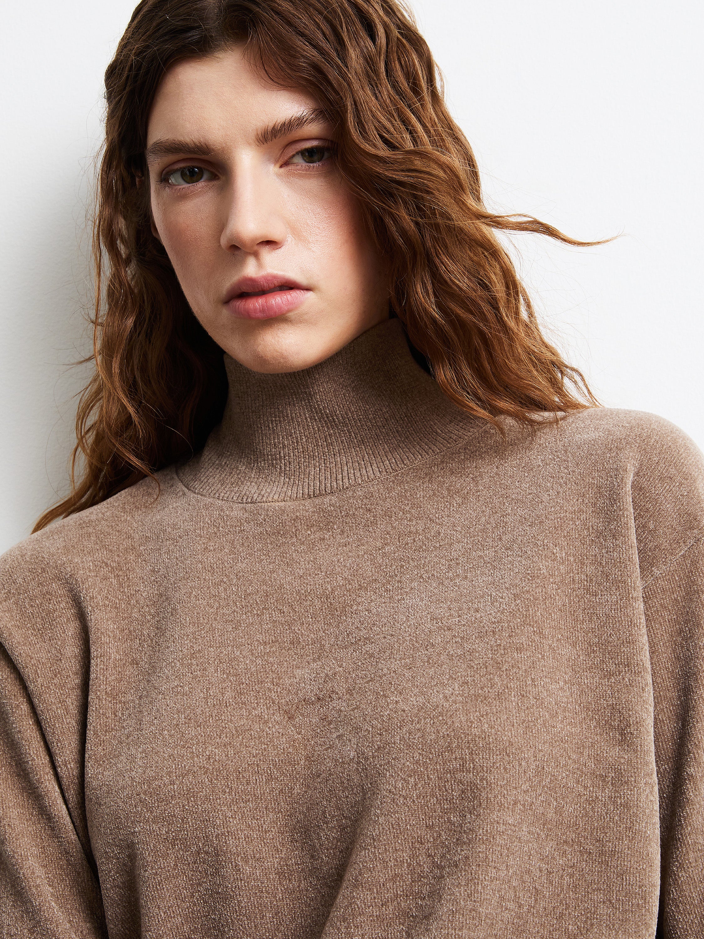 Velvet Vent Turtleneck Wom Knit