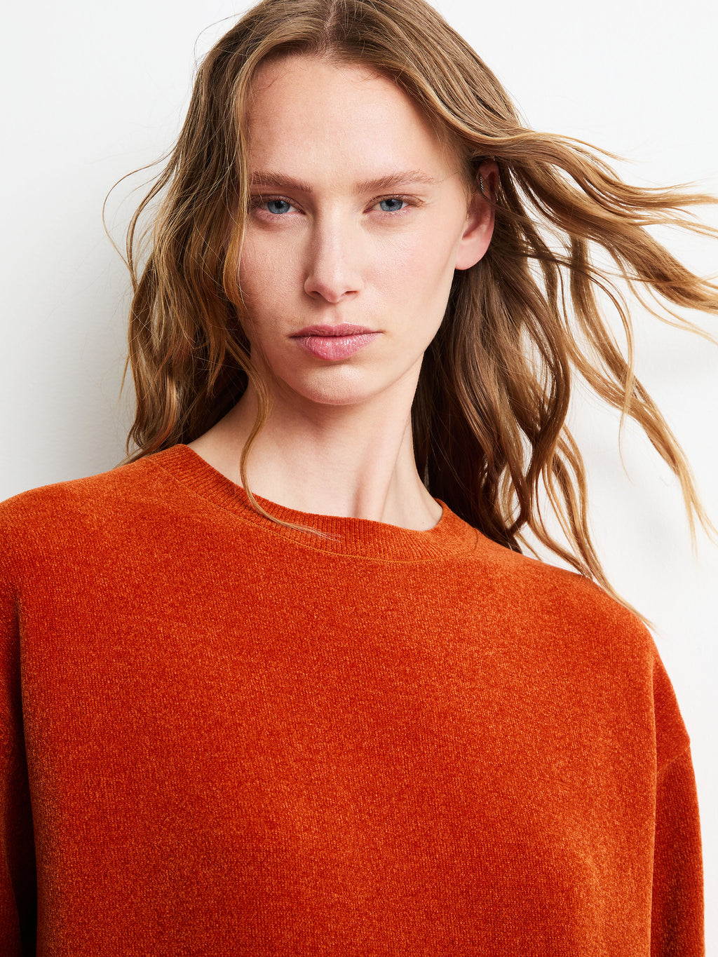 Velvet Vent Round Wom Knit