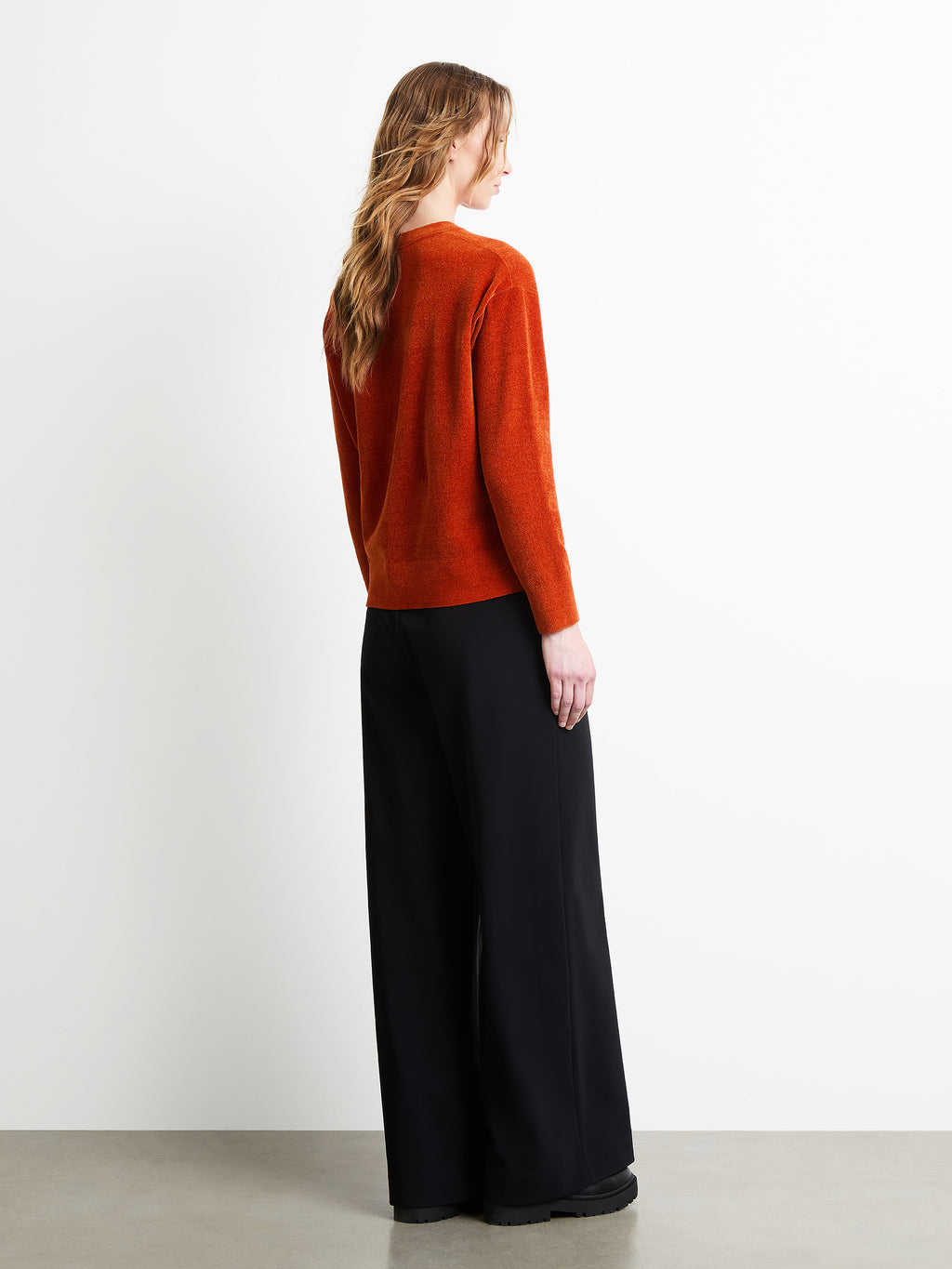 Velvet Vent Round Wom Knit