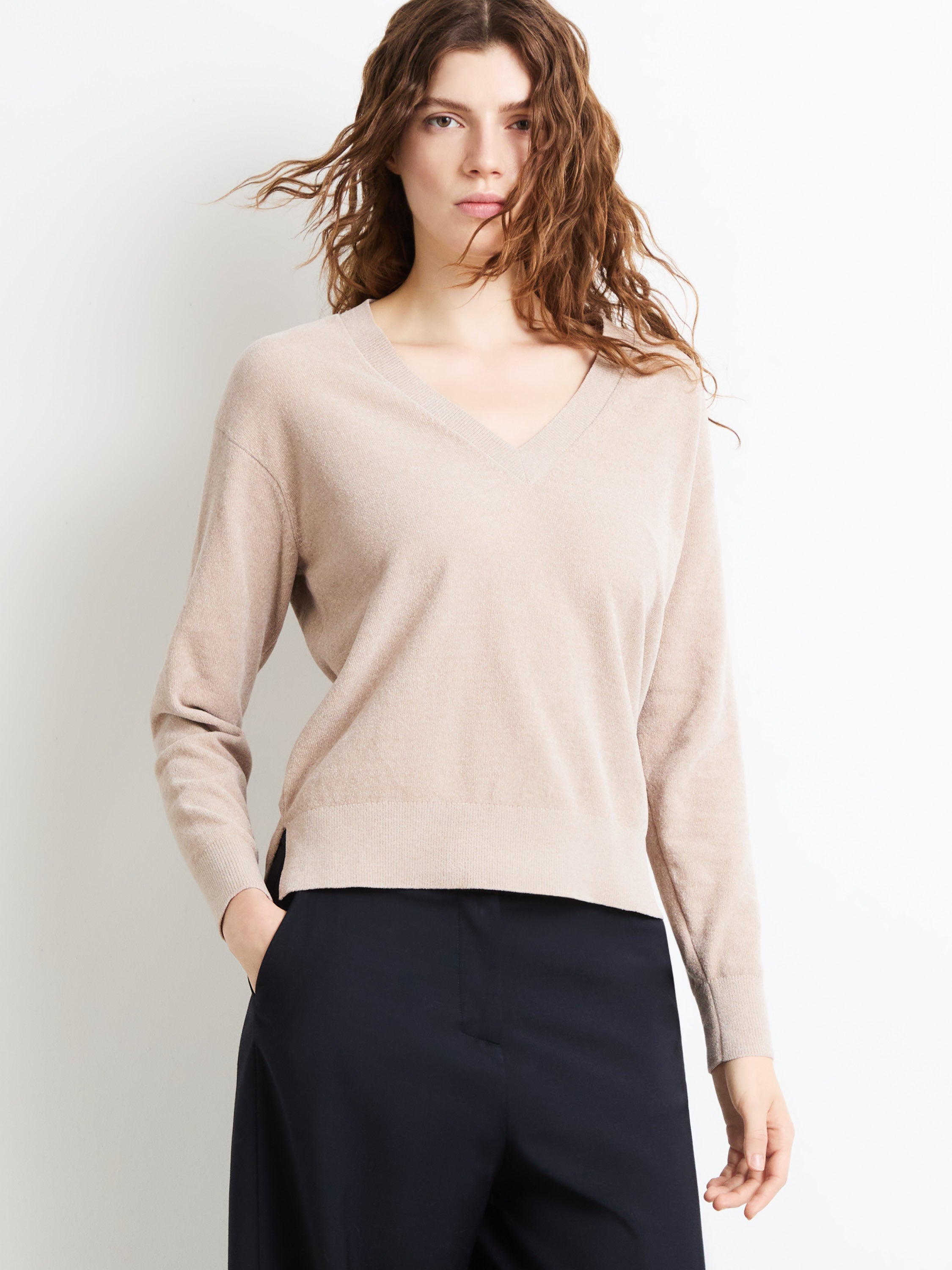 Velvet Vent V-Neck Wom Knit