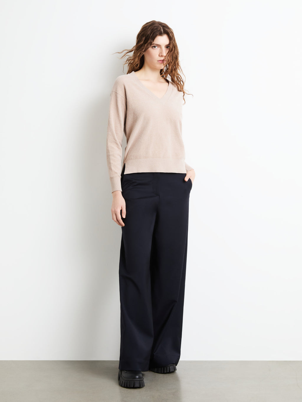 Velvet Vent V-Neck Wom Knit