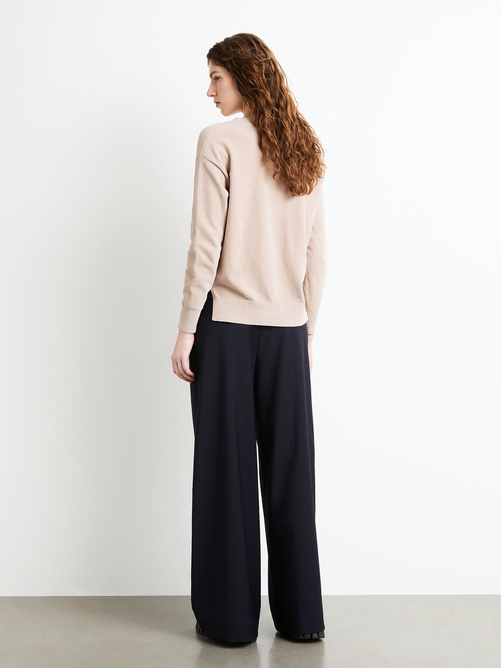Velvet Vent V-Neck Wom Knit