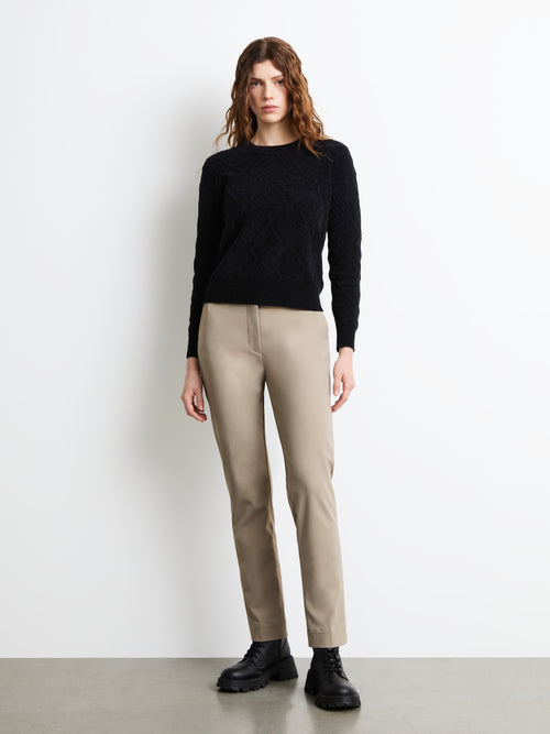Velvet Fish Round Wom Knit