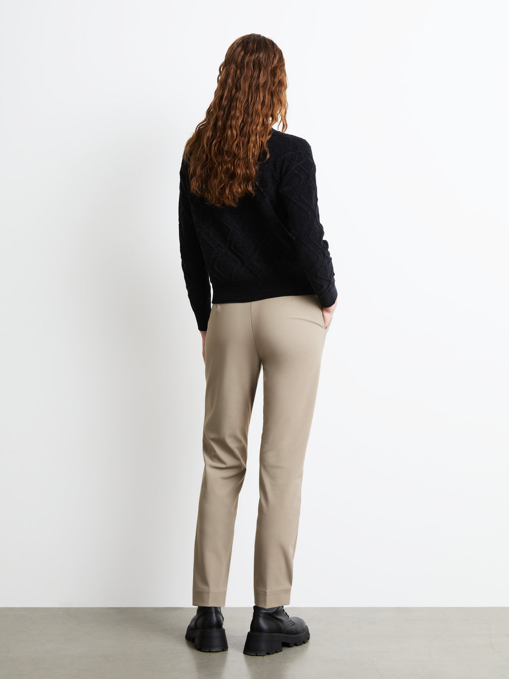 Velvet Fish Round Wom Knit